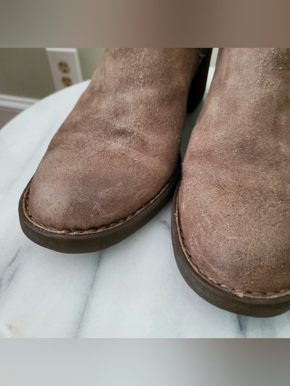 Born Royce Distressed Suede Leather Pull On Ankle Bootie Taupe 7.5 - Picture 5 of 10